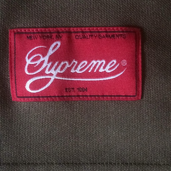 Authentic supreme monogram - Picture 8 of 8